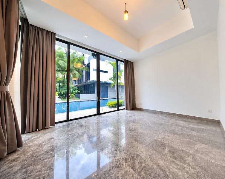 Alana, Sunrise Terrace, Seletar / Yio Chu Kang, 4 Bedrooms, 3,122 sqft, Terraced House For Sale, by Ray Lim, 500249085 - Living Room - PropertyGuru.com.sg