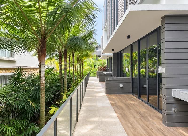 Alana, Sunrise Terrace, Seletar / Yio Chu Kang, 4 Bedrooms, 3,122 sqft, Terraced House For Sale, by Ray Lim, 500249085 - Exterior - PropertyGuru.com.sg