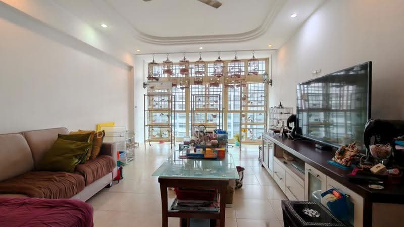 117 Edgefield Plains, 117 Edgefield Plains, Hougang / Punggol / Sengkang, 4 Bedrooms, 1,399 sqft, HDB Flat For Sale, by Desmond Mok, 500249090 - Living Room - PropertyGuru.com.sg