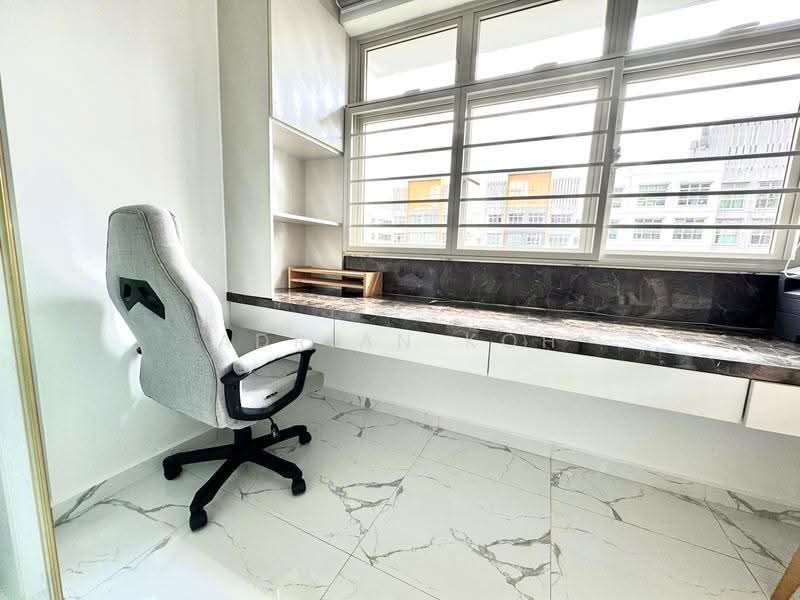 215B Compassvale Drive, 215B Compassvale Drive, Hougang / Punggol / Sengkang, 3 Bedrooms, 990 sqft, HDB Flat For Sale, by Adrian Koh, 500249091 - Study - PropertyGuru.com.sg