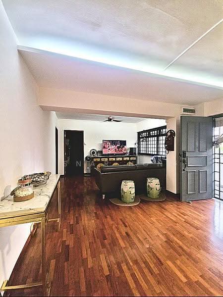 122 Lorong 2 Toa Payoh, 122 Lorong 2 Toa Payoh, Balestier / Toa Payoh, 3 Bedrooms, 1,076 sqft, HDB Flat For Sale, by Lesnar Hong, 500249095 - Living Room - PropertyGuru.com.sg