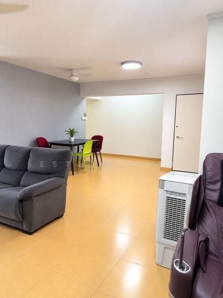 630 Jurong West Street 65, 630 Jurong West Street 65, Boon Lay / Jurong / Tuas, 4 Bedrooms, 1,400 sqft, HDB Flat For Sale, by Esther Chye, 500249123 - Living Room - PropertyGuru.com.sg