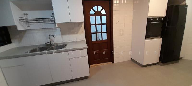 Balmoral Gate, 33 Balmoral Road, Tanglin / Holland / Bukit Timah, Room Rental, 150 sqft, Condominium For Rent, by Shibani Banerjee, 500249128 - Kitchen - PropertyGuru.com.sg