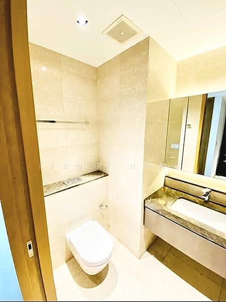 Marina One Residences, 21 Marina Way, Boat Quay / Raffles Place / Marina, 3 Bedrooms, 1,593 sqft, Condominium For Sale, by Lesnar Hong, 500249131 - Bathroom - PropertyGuru.com.sg