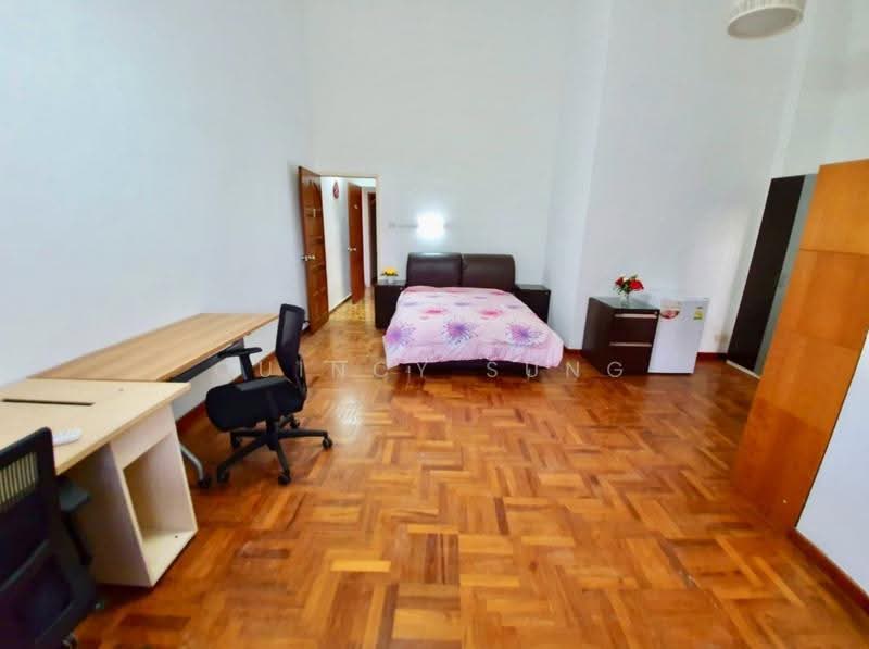 16B Sallim Road, Sallim Road, Eunos / Geylang / Paya Lebar, Room Rental, 300 sqft, Corner Terrace For Rent, by Quincy Sung, 500249137 - Bedroom - PropertyGuru.com.sg