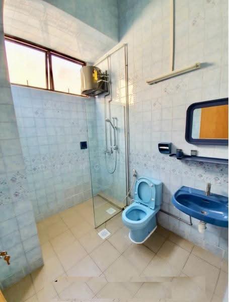 16B Sallim Road, Sallim Road, Eunos / Geylang / Paya Lebar, Room Rental, 300 sqft, Corner Terrace For Rent, by Quincy Sung, 500249137 - Bathroom - PropertyGuru.com.sg