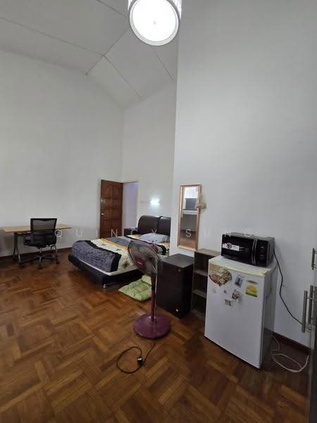 16B Sallim Road, Sallim Road, Eunos / Geylang / Paya Lebar, Room Rental, 300 sqft, Corner Terrace For Rent, by Quincy Sung, 500249137 - Bedroom - PropertyGuru.com.sg