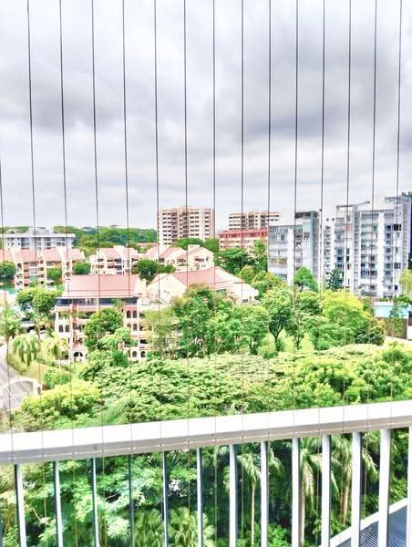 d'Leedon (Former Farrer Court), 13 Leedon Heights, Tanglin / Holland / Bukit Timah, 2 Bedrooms, 1,076 sqft, Condominium For Sale, by Lesnar Hong, 500249138 - Balcony - PropertyGuru.com.sg