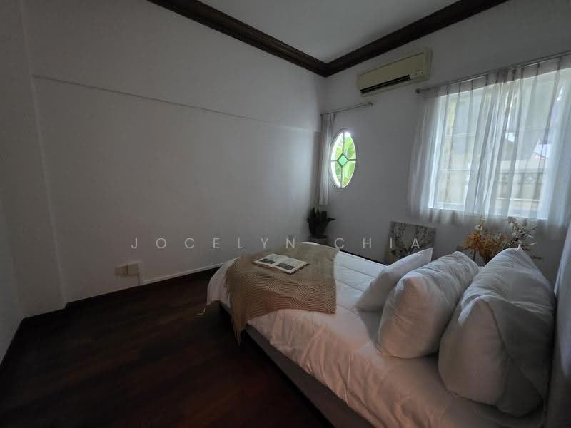 Gentle Villas, Gentle Drive, Newton / Novena, 5 Bedrooms, 2,900 sqft, Detached House For Sale, by Jocelyn Chia, 500249145 - PropertyGuru.com.sg