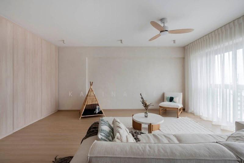 Pinnacle @ Duxton, 1 Cantonment Road, Chinatown / Tanjong Pagar, 3 Bedrooms, 1,001 sqft, HDB Flat For Sale, by Karina Lee, 500249153 - Living Room - PropertyGuru.com.sg
