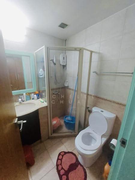 Regent Heights, 52 Bukit Batok East Avenue 5, Dairy Farm / Bukit Panjang / Choa Chu Kang, 2 Bedrooms, 1,023 sqft, Condominium For Rent, by Michelle Chua, 500249155 - Bathroom - PropertyGuru.com.sg