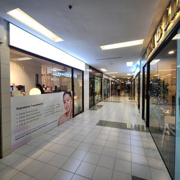The Adelphi, 1 Coleman Street, City Hall / Clarke Quay, 452 sqft, Other Retail For Sale, by CHEN TIANYI, 500249166 - Corridor - CommercialGuru.com.sg
