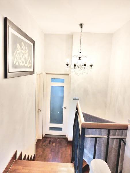 The Springfield, Chempaka Kuning Link, Bedok / Upper East Coast, 4 Bedrooms, 2,370 sqft, Terraced House For Sale, by Lesnar Hong, 500249171 - Common bath - PropertyGuru.com.sg