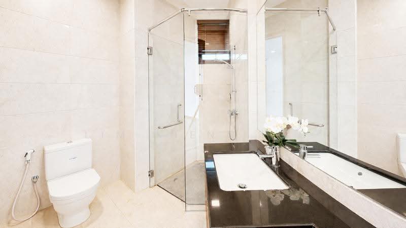 LORNIE ROAD BUNGALOW, LORNIE ROAD, ANDREW ROAD, THOMSON, CALDECOTT, Newton / Novena, 7 Bedrooms, 9,450 sqft, Bungalow House For Rent, by Lim Sheng Loo, 500249175 - Bathroom - PropertyGuru.com.sg