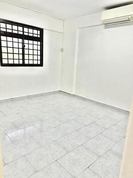 132 Jalan Bukit Merah, 132 Jalan Bukit Merah, Alexandra / Commonwealth, 2 Bedrooms, 635 sqft, HDB Flat For Sale, by Lesnar Hong, 500249176 - Bedroom - PropertyGuru.com.sg