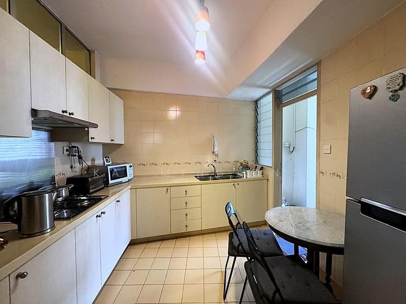 Clementi Park, 137 Sunset Way, Clementi Park / Upper Bukit Timah, 2 Bedrooms, 1,076 sqft, Condominium For Sale, by Kai Ming Ong, 500249179 - Kitchen - PropertyGuru.com.sg