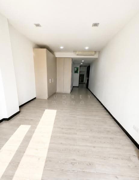 New Listing! Move In Condition, Semi-D, 1Km to Henry Park Pri!, Mount Sinai View, Moonbeam Walk, Tanglin / Holland / Bukit Timah, 8 Bedrooms, 5,500 sqft, Semi-Detached House For Sale, by Audrey Wong, 500249181 - Interior - PropertyGuru.com.sg