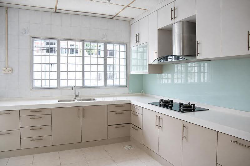 Landed @ Kee Sun Ave, 5 min Siglap MRT, Kee Sun Ave, East Coast / Marine Parade, 3 Bedrooms, 2,000 sqft, Terraced House For Sale, by Suliman Harharah, 500249195 - Kitchen - PropertyGuru.com.sg