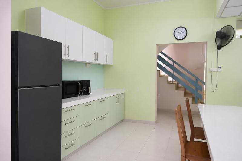 Landed @ Kee Sun Ave, 5 min Siglap MRT, Kee Sun Ave, East Coast / Marine Parade, 3 Bedrooms, 2,000 sqft, Terraced House For Sale, by Suliman Harharah, 500249195 - Kitchen - PropertyGuru.com.sg
