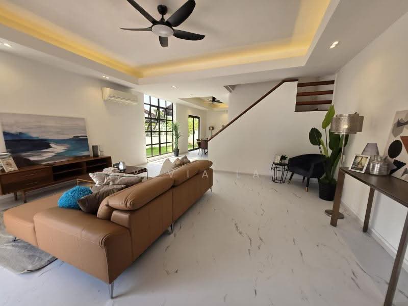 D16 Minaret Walk, Minaret Walk, Bedok / Upper East Coast, 5 Bedrooms, 3,200 sqft, Terraced House For Sale, by Sylvia Lau, 500249201 - Living Room - PropertyGuru.com.sg