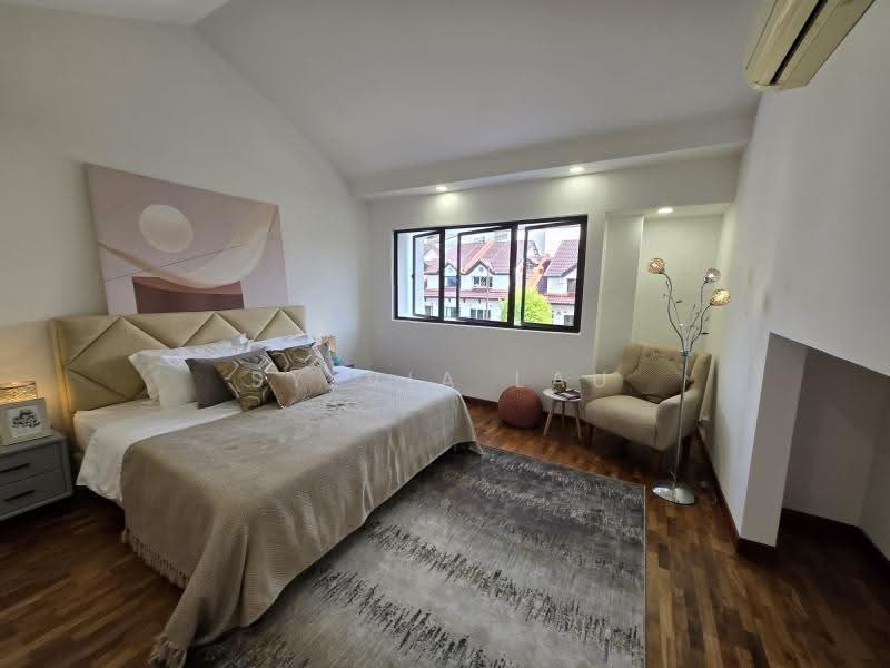 D16 Minaret Walk, Minaret Walk, Bedok / Upper East Coast, 5 Bedrooms, 3,200 sqft, Terraced House For Sale, by Sylvia Lau, 500249201 - Bedroom - PropertyGuru.com.sg