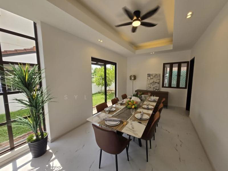 D16 Minaret Walk, Minaret Walk, Bedok / Upper East Coast, 5 Bedrooms, 3,200 sqft, Terraced House For Sale, by Sylvia Lau, 500249201 - Dining Room - PropertyGuru.com.sg