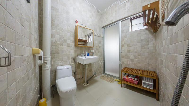 362 Bukit Batok Street 31, 362 Bukit Batok Street 31, Dairy Farm / Bukit Panjang / Choa Chu Kang, 4 Bedrooms, 1,582 sqft, HDB Flat For Sale, by Jadis Wong, 500249204 - Bathroom - PropertyGuru.com.sg