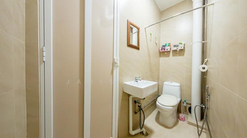 362 Bukit Batok Street 31, 362 Bukit Batok Street 31, Dairy Farm / Bukit Panjang / Choa Chu Kang, 4 Bedrooms, 1,582 sqft, HDB Flat For Sale, by Jadis Wong, 500249204 - Bathroom - PropertyGuru.com.sg