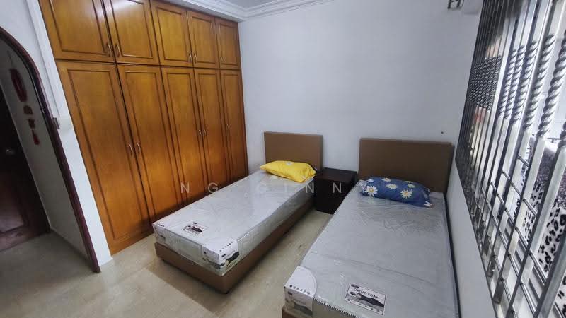 165 Hougang Avenue 1, 165 Hougang Avenue 1, Hougang / Punggol / Sengkang, Room Rental, 120 sqft, HDB Flat For Rent, by Ng Ginny, 500249211 - Bedroom - PropertyGuru.com.sg