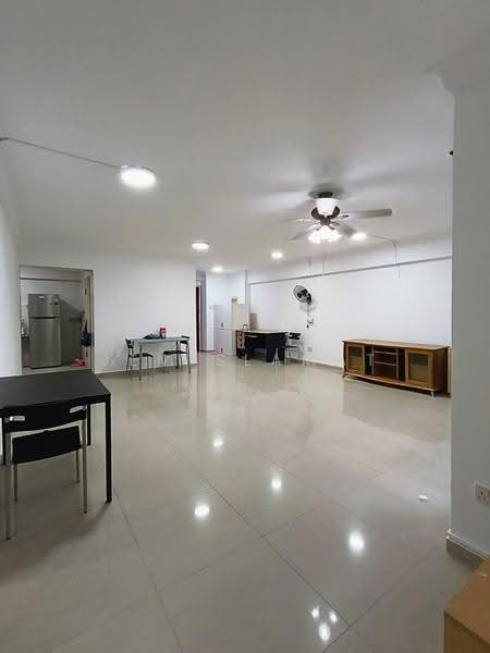 631 Jurong West Street 65, 631 Jurong West Street 65, Boon Lay / Jurong / Tuas, 3 Bedrooms, 1,184 sqft, HDB Flat For Rent, by Jem Slamat, 500249234 - Living Room - PropertyGuru.com.sg