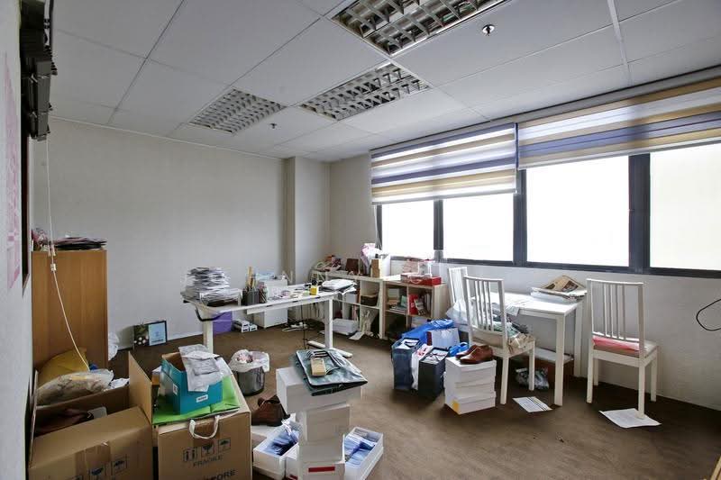 Tradehub 21, 18 Boon Lay Way, Boon Lay / Jurong / Tuas, 4,488 sqft, Light Industrial (B1) For Sale, by Johnny Chin, 500249236 - Office - CommercialGuru.com.sg