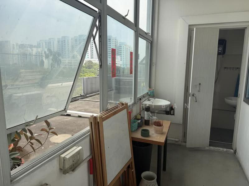 Pioneer Junction, 3 Soon Lee Street, Boon Lay / Jurong / Tuas, 1,410 sqft, Factory / Workshop (B2) For Sale, by Agt Parthiban, 500249238 - Bathroom - CommercialGuru.com.sg