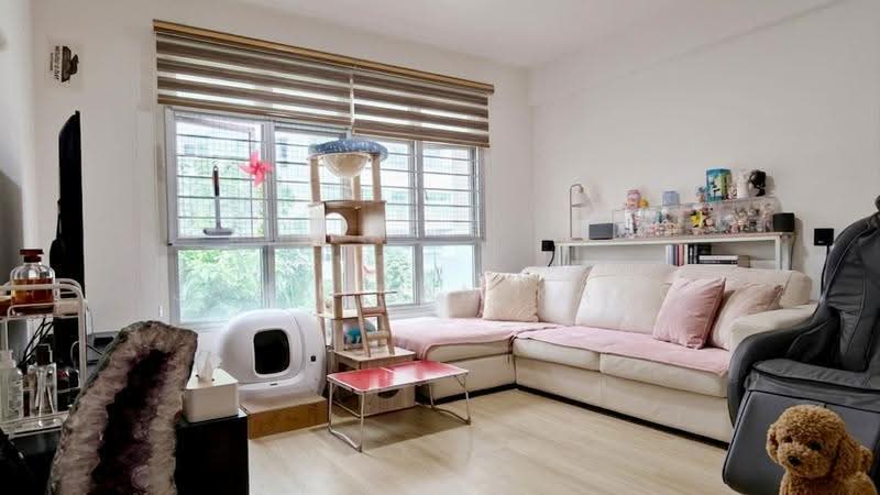 815B Choa Chu Kang Avenue 7, 815B Choa Chu Kang Avenue 7, Dairy Farm / Bukit Panjang / Choa Chu Kang, 3 Bedrooms, 1,001 sqft, HDB Flat For Sale, by Jonathan Kang, 500249241 - Living Room - PropertyGuru.com.sg