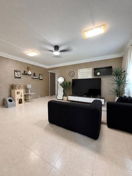 708 Bedok North Road, 708 Bedok North Road, Bedok / Upper East Coast, 3 Bedrooms, 980 sqft, HDB Flat For Sale, by Malek Aziz, 500249244 - Living Room - PropertyGuru.com.sg