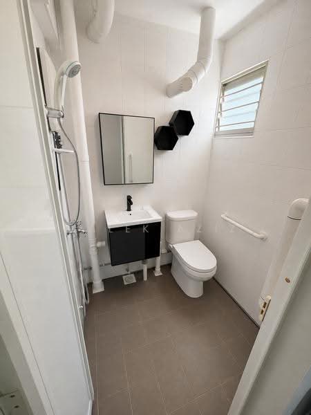 708 Bedok North Road, 708 Bedok North Road, Bedok / Upper East Coast, 3 Bedrooms, 980 sqft, HDB Flat For Sale, by Malek Aziz, 500249244 - Bathroom - PropertyGuru.com.sg