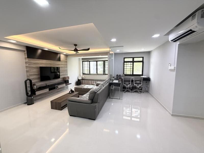286A Toh Guan Road, 286A Toh Guan Road, Boon Lay / Jurong / Tuas, 3 Bedrooms, 1,324 sqft, HDB Flat For Rent, by Richard Ho, 500249246 - Living Room - PropertyGuru.com.sg