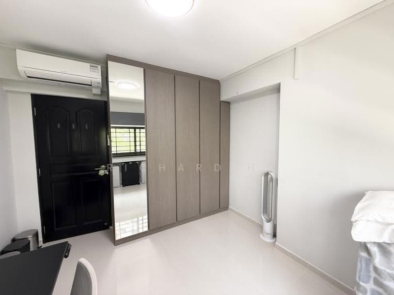 286A Toh Guan Road, 286A Toh Guan Road, Boon Lay / Jurong / Tuas, 3 Bedrooms, 1,324 sqft, HDB Flat For Rent, by Richard Ho, 500249246 - Common Bedroom 1 - PropertyGuru.com.sg