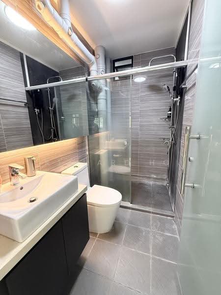 286A Toh Guan Road, 286A Toh Guan Road, Boon Lay / Jurong / Tuas, 3 Bedrooms, 1,324 sqft, HDB Flat For Rent, by Richard Ho, 500249246 - Common Bathroom - PropertyGuru.com.sg