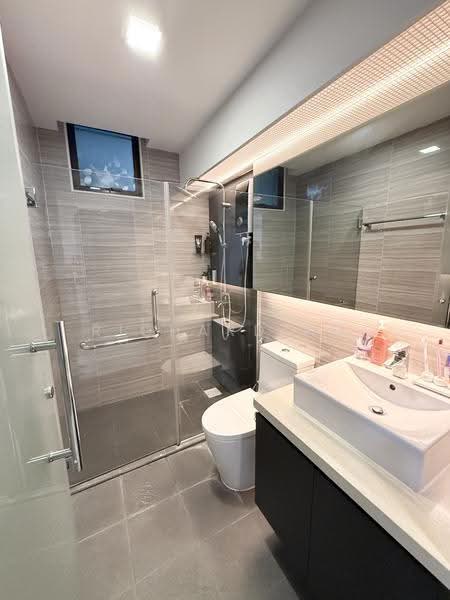 286A Toh Guan Road, 286A Toh Guan Road, Boon Lay / Jurong / Tuas, 3 Bedrooms, 1,324 sqft, HDB Flat For Rent, by Richard Ho, 500249246 - Master Attached Bathroom - PropertyGuru.com.sg