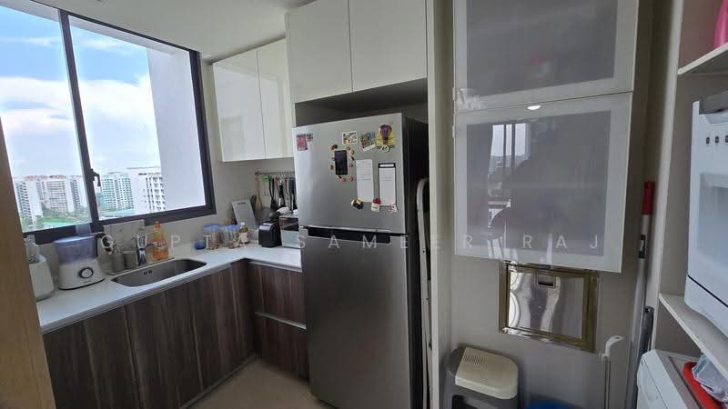 The Luxurie, 21 Compassvale Road, Hougang / Punggol / Sengkang, 2 Bedrooms, 883 sqft, Condominium For Rent, by Gupta Sameer Raj, 500249251 - Kitchen - PropertyGuru.com.sg