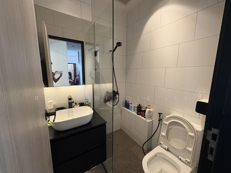 The Sunniflora, 48 Lor G Telok Kurau, East Coast / Marine Parade, 3 Bedrooms, 1,668 sqft, Condominium For Rent, by Renee Nicole Lee, 500249256 - Bathroom - PropertyGuru.com.sg