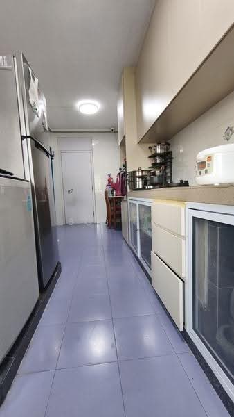 194 Rivervale Drive, 194 Rivervale Drive, Hougang / Punggol / Sengkang, 3 Bedrooms, 980 sqft, HDB Flat For Sale, by Bob Ho, 500249263 - Kitchen - PropertyGuru.com.sg