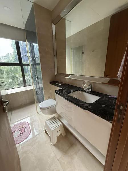 One Balmoral, 1 Balmoral Road, Tanglin / Holland / Bukit Timah, 4 Bedrooms, 1,658 sqft, Condominium For Sale, by Tye Beng Hong, 500249267 - Bathroom - PropertyGuru.com.sg