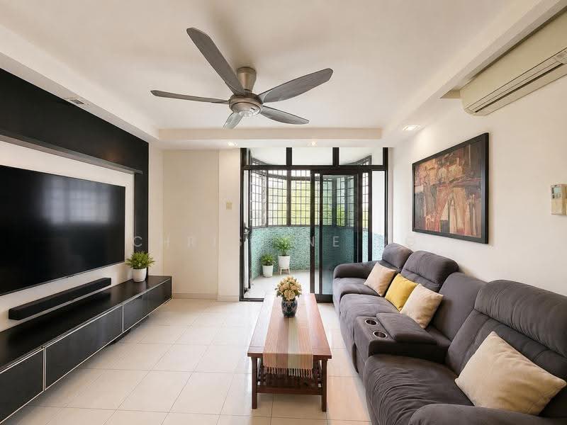359 Admiralty Drive, 359 Admiralty Drive, Sembawang / Yishun, 4 Bedrooms, 1,431 sqft, HDB Flat For Sale, by Christine Ng, 500249269 - Living Room - PropertyGuru.com.sg