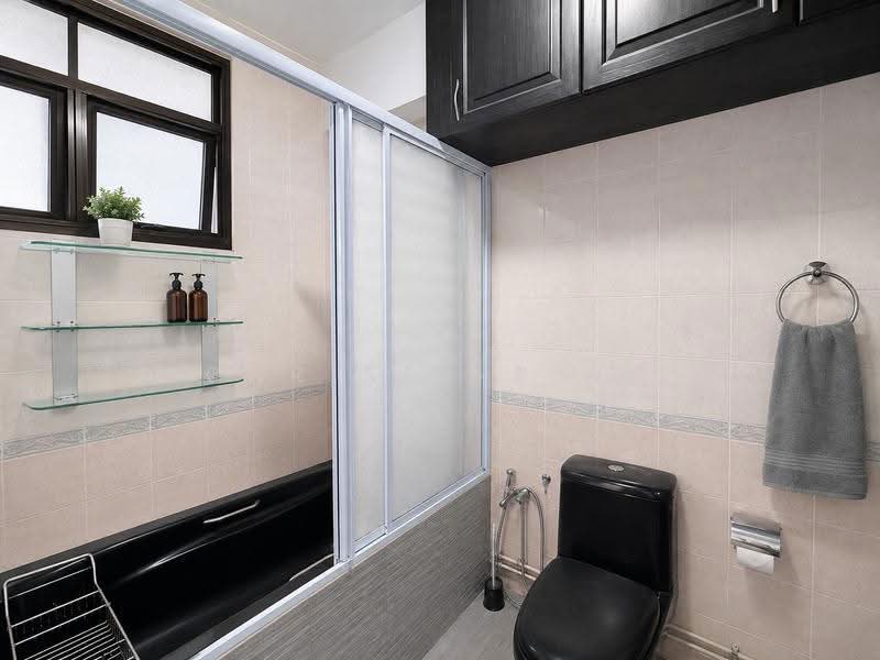 359 Admiralty Drive, 359 Admiralty Drive, Sembawang / Yishun, 4 Bedrooms, 1,431 sqft, HDB Flat For Sale, by Christine Ng, 500249269 - Bathroom - PropertyGuru.com.sg