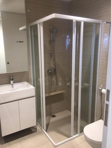 Sky Vue, 1 Bishan Street 15, Ang Mo Kio / Bishan / Thomson, 2 Bedrooms, 807 sqft, Condominium For Rent, by Jackson Woo 吴威璋, 500249274 - Bathroom - PropertyGuru.com.sg