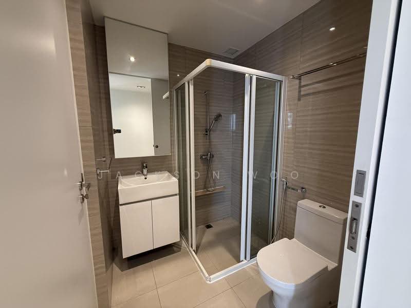 Sky Vue, 1 Bishan Street 15, Ang Mo Kio / Bishan / Thomson, 2 Bedrooms, 807 sqft, Condominium For Rent, by Jackson Woo 吴威璋, 500249274 - Bathroom - PropertyGuru.com.sg