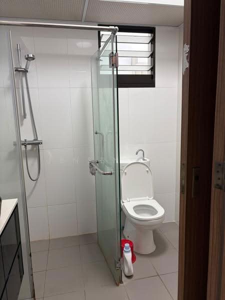 108A Bidadari Park Drive, 108A Bidadari Park Drive, Balestier / Toa Payoh, 2 Bedrooms, 732 sqft, HDB Flat For Sale, by Jensen Toh 卓新智, 500249275 - Bathroom - PropertyGuru.com.sg