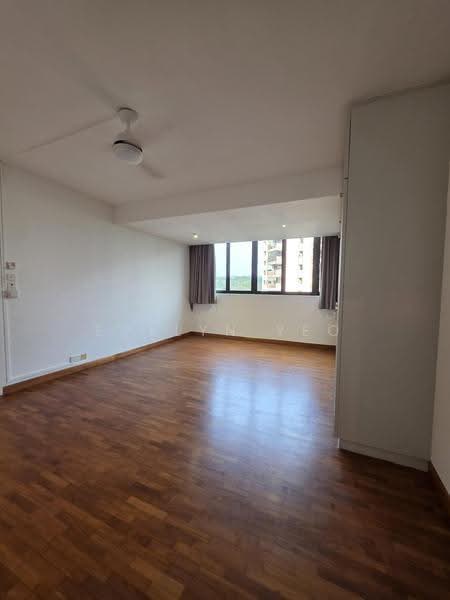 Sutton Place, 26 Farrer Road, Tanglin / Holland / Bukit Timah, 3 Bedrooms, 3,131 sqft, Condominium For Rent, by Evelyn Yeo, 500249285 - Master bedroom - PropertyGuru.com.sg