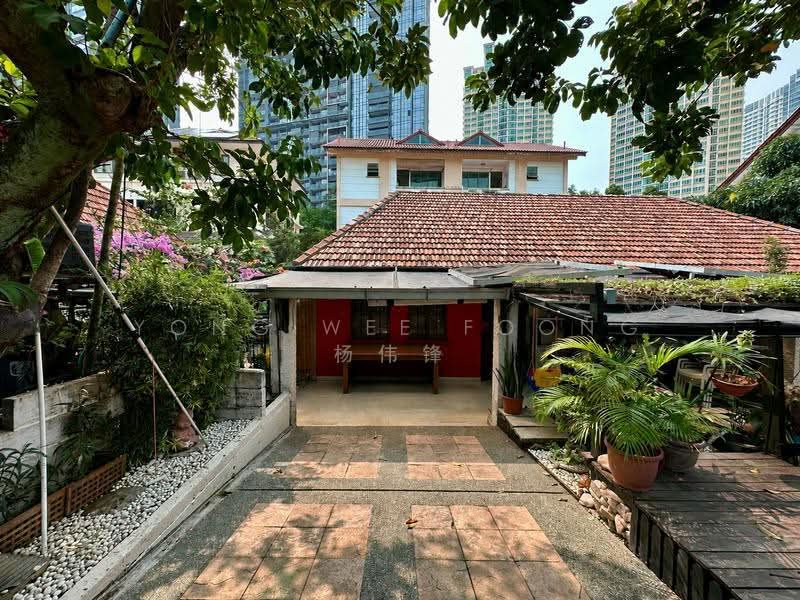 Shepherd's Hill Estate, Shepard's Drive, Alexandra / Commonwealth, 6 Bedrooms, 2,500 sqft, Detached House For Sale, by Yong Wee Foong 杨伟锋, 500249315 - Exterior - PropertyGuru.com.sg